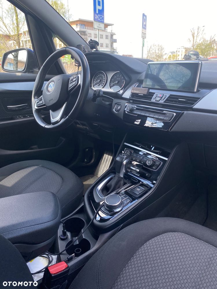BMW Seria 2 218i - 11