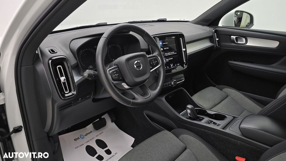 Volvo XC 40 T3 AT8 Momentum Pro - 14