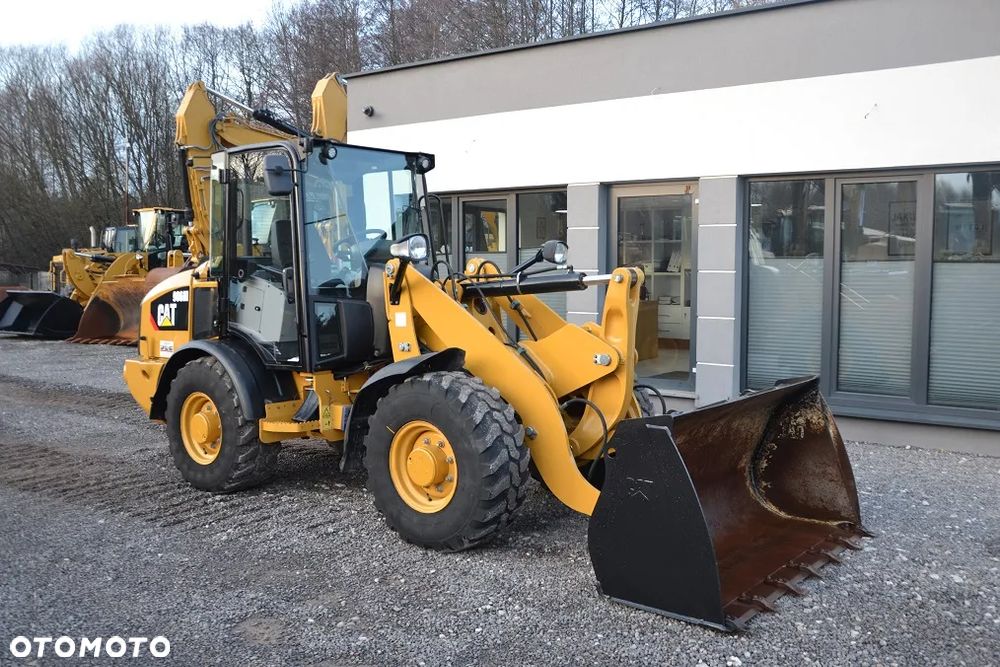 Caterpillar CAT 906 M - 14