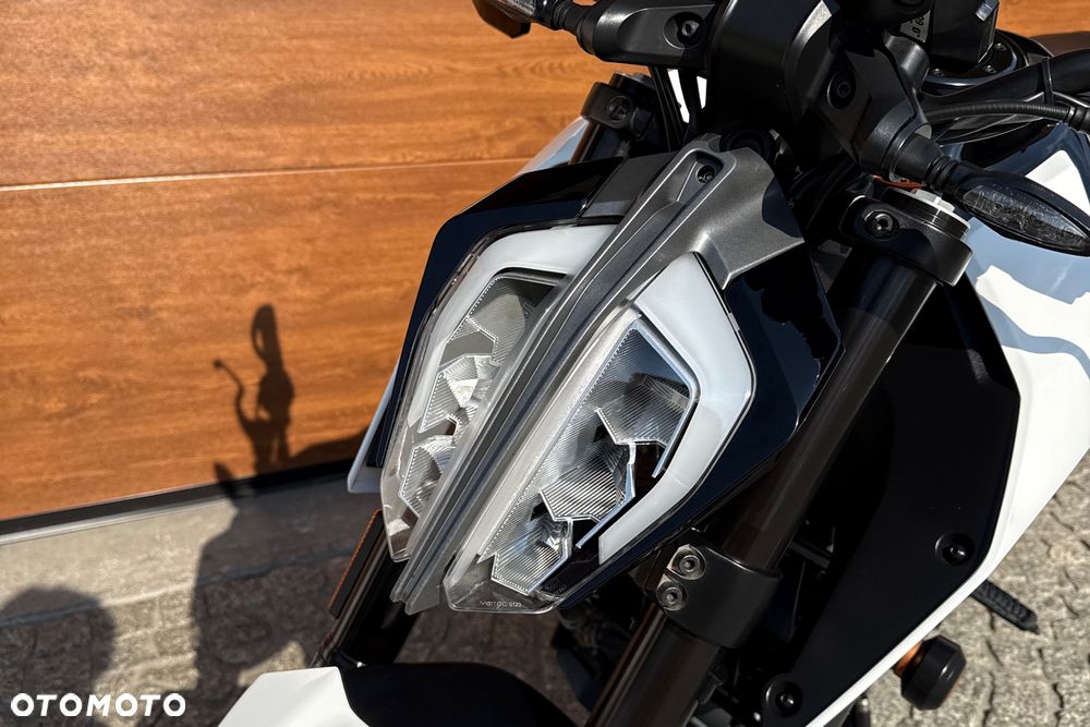 KTM Duke 125 - 17