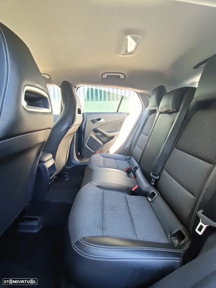 Mercedes-Benz CLA 200 d Shooting Brake - 33