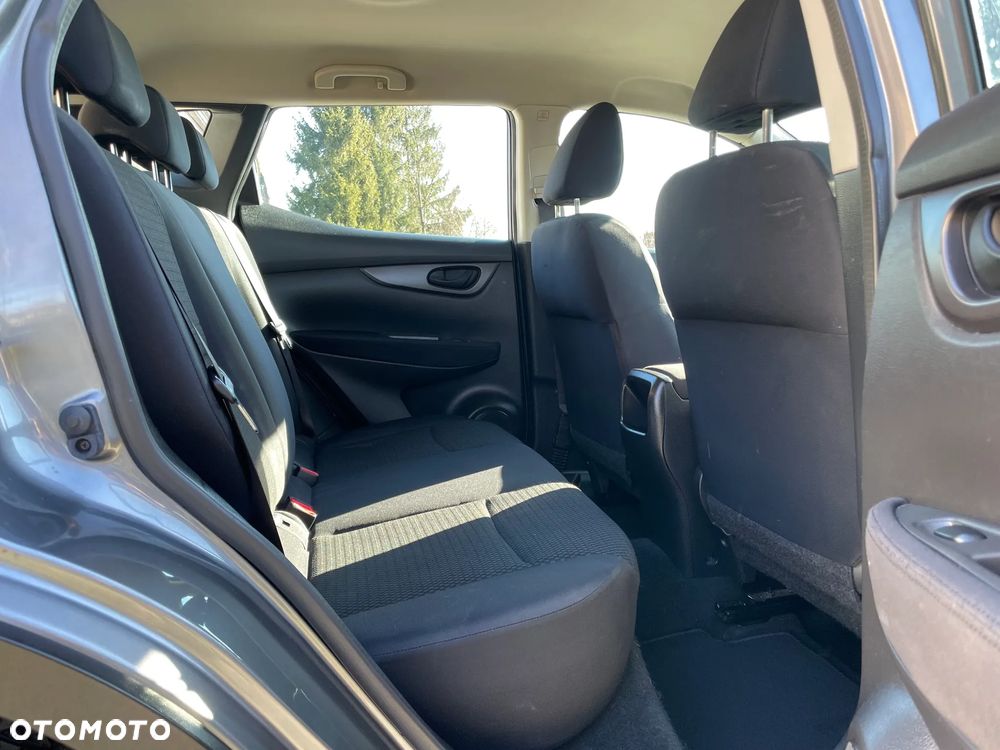 Nissan Qashqai 1.2 DIG-T N-Vision - 32