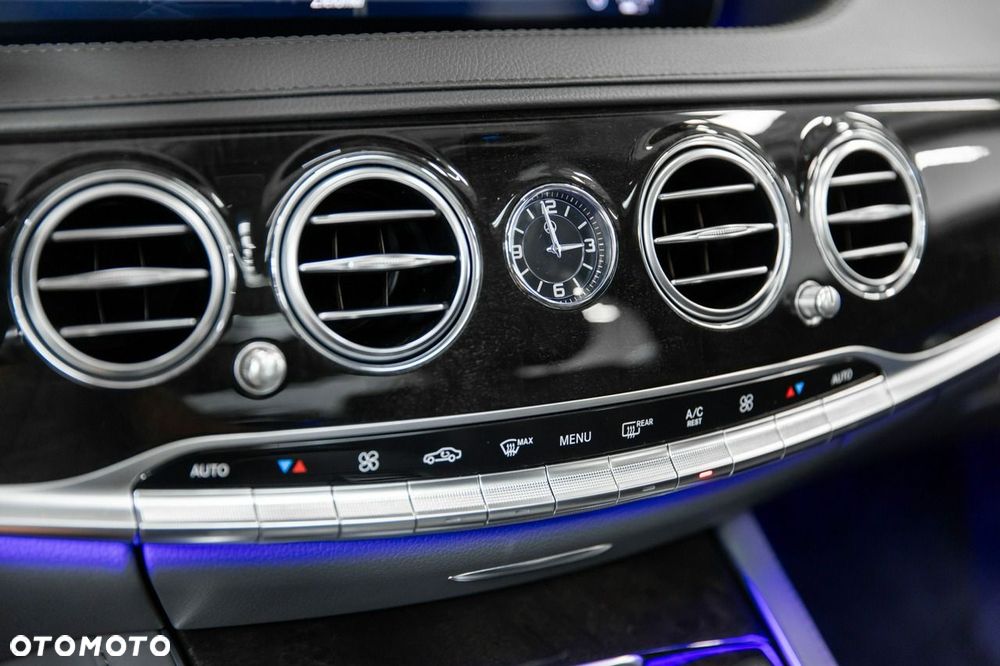 Mercedes-Benz Klasa S 560 4-Matic L 9G-TRONIC - 30