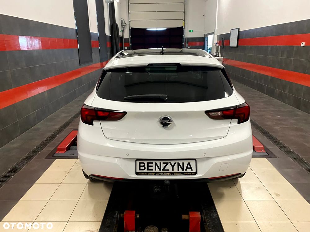 Opel Astra 1.4 T Elite - 10
