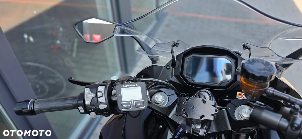 Kawasaki Ninja 1000 SX - 8