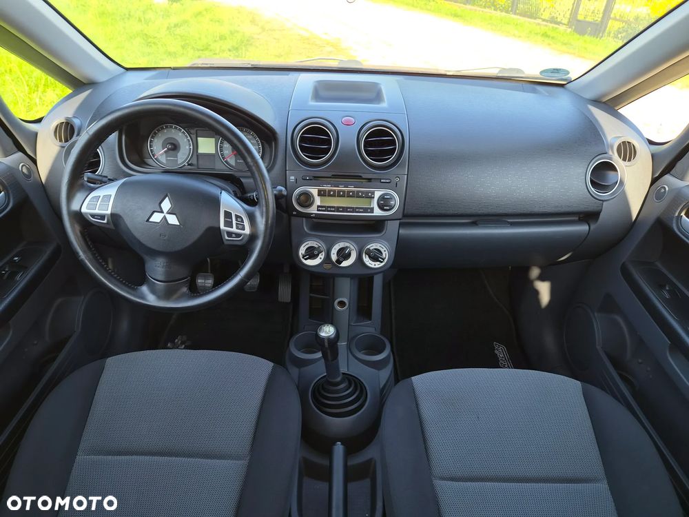 Mitsubishi Colt - 5
