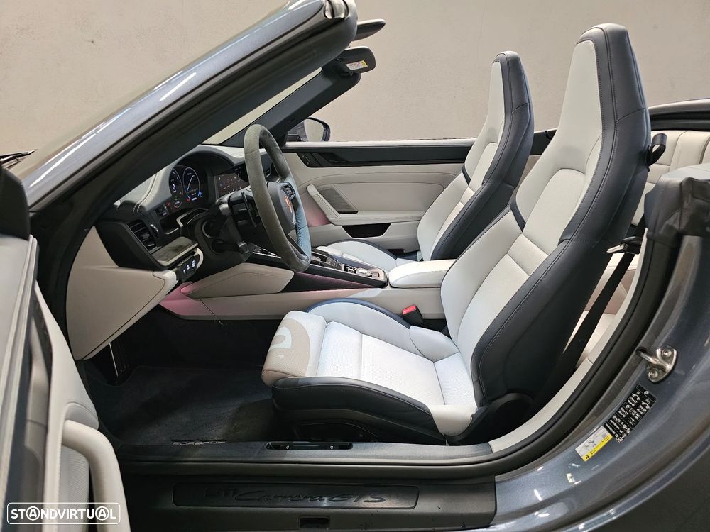 Porsche 911 (992) Carrera GTS - 34