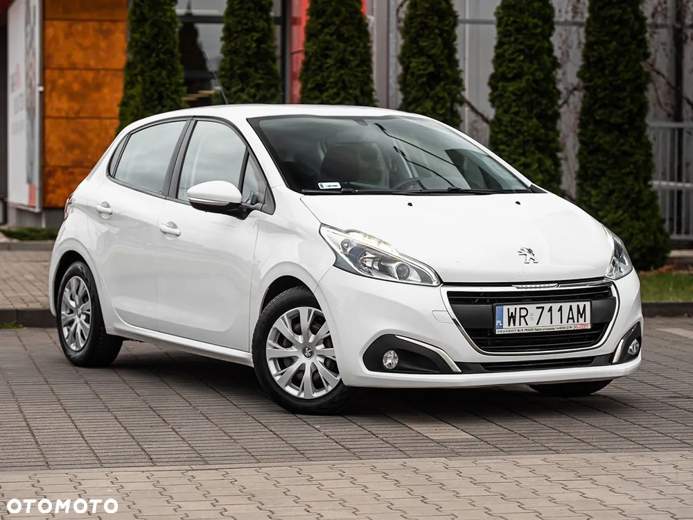Peugeot 208 1.6 BlueHDi Allure S&S - 1