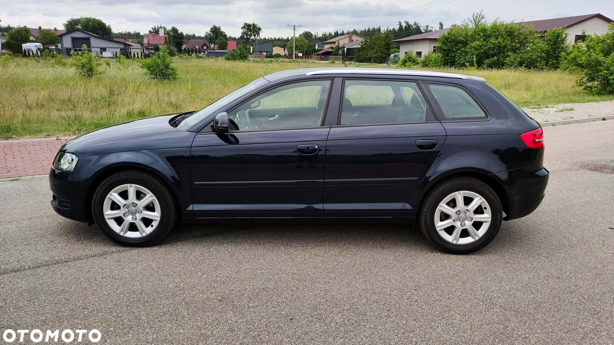 Audi A3 1.6 Sportback Attraction - 2