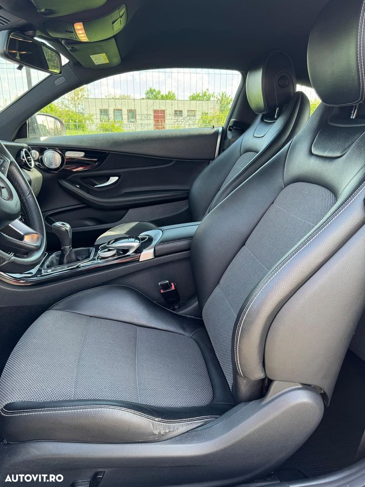 Mercedes-Benz C 220 d Coupe - 12