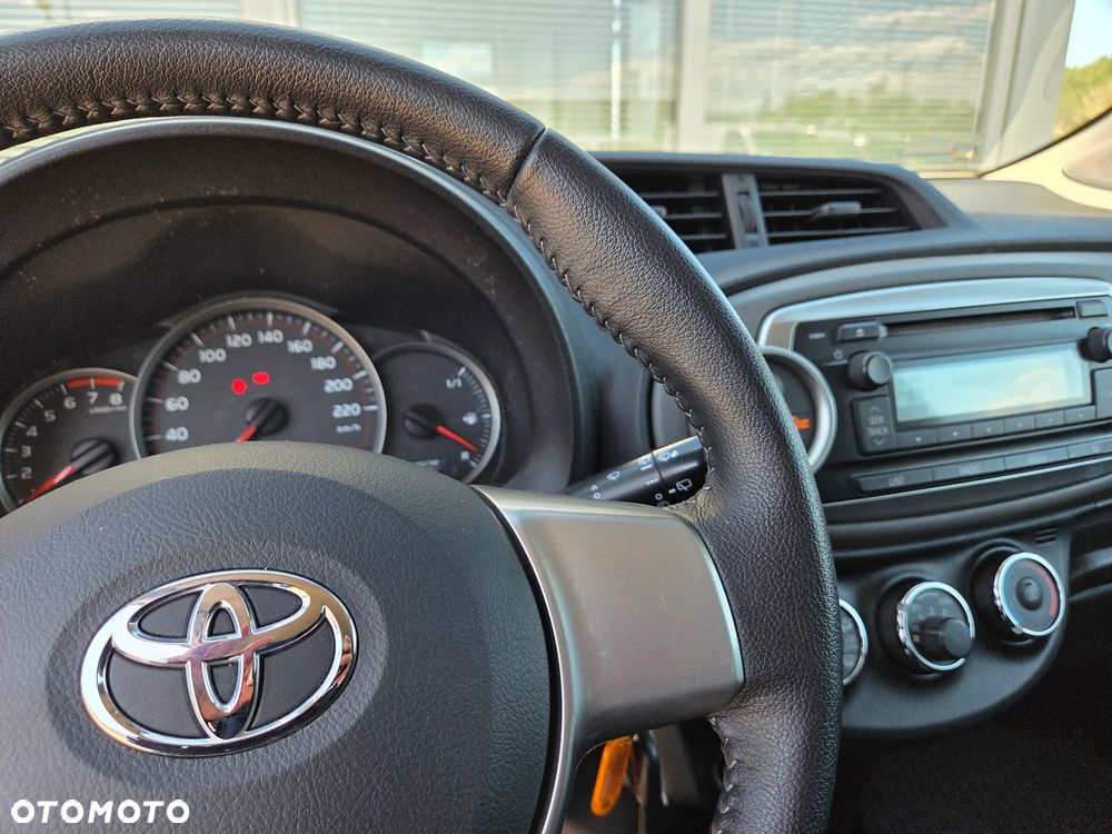 Toyota Yaris 1.0 Luna - 25