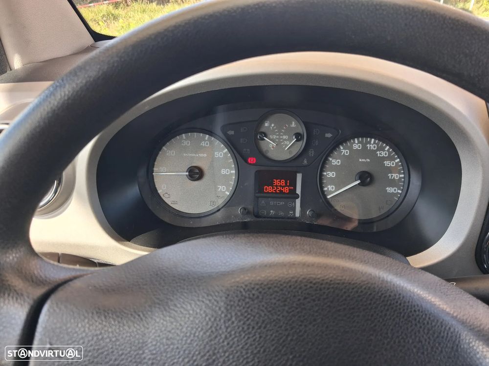 Peugeot Partner 1.6 e-HDi Style - 2