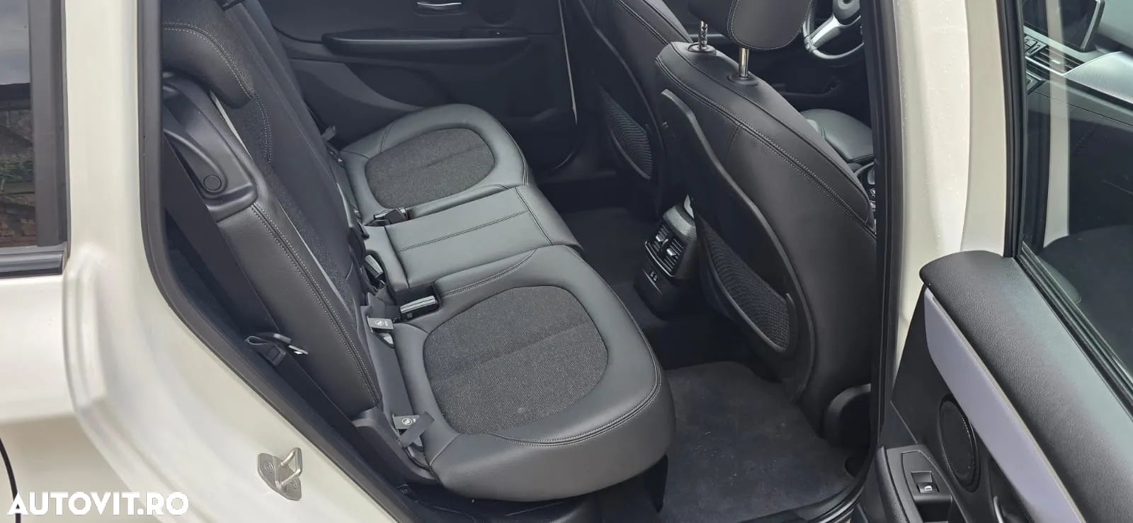 BMW Seria 2 220i AT - 23