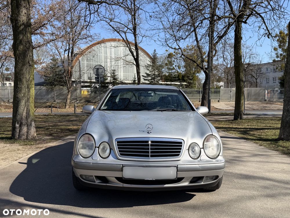 Mercedes-Benz CLK - 8