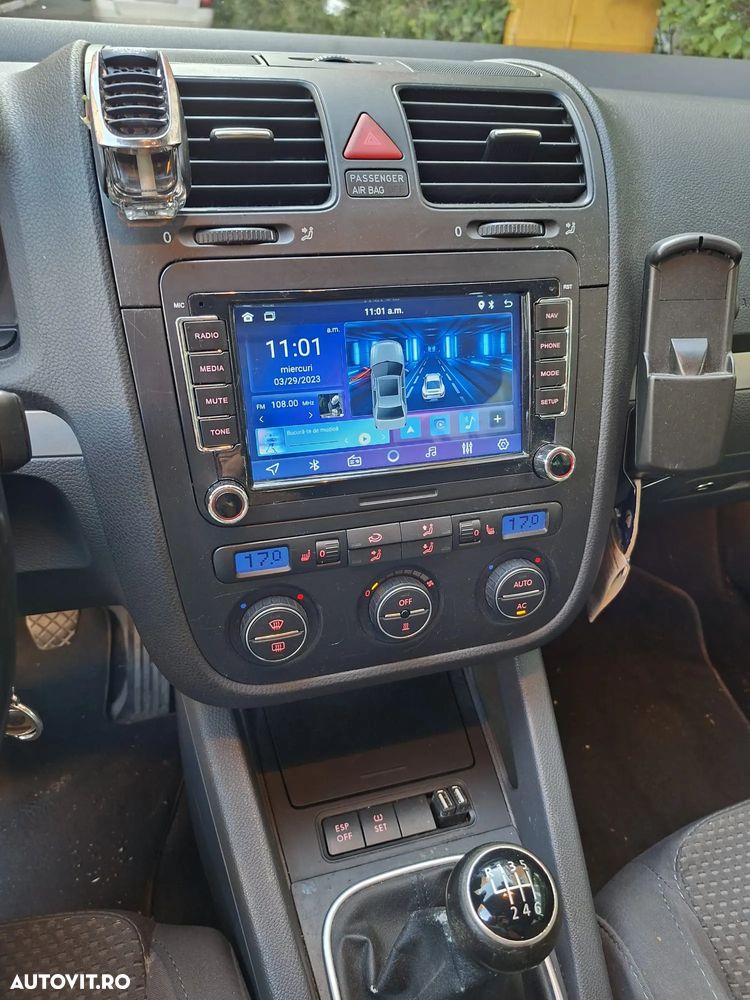 Volkswagen Golf - 5