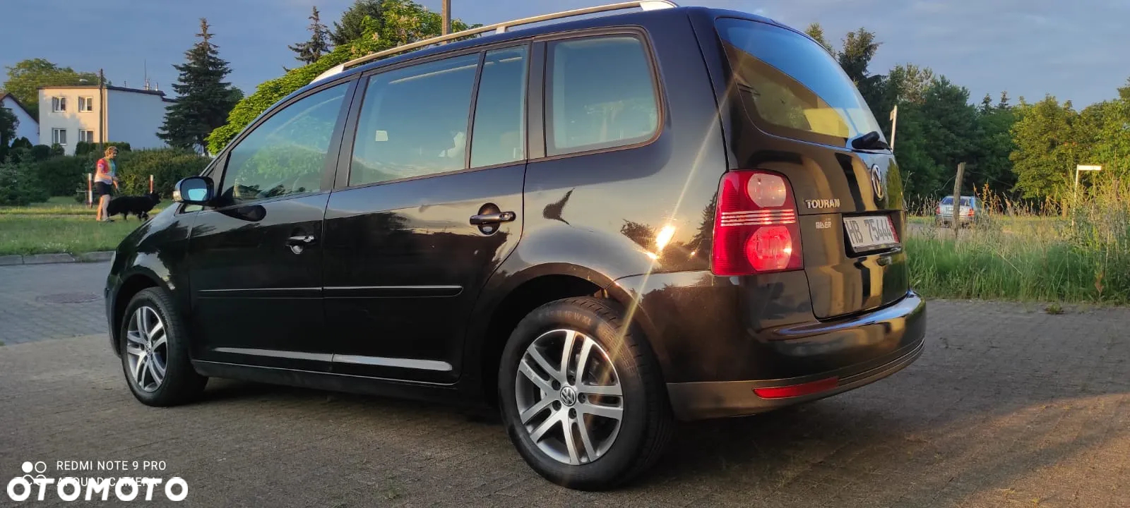 Volkswagen Touran 2.0 TDI DPF BlueMotion Technology DSG Comfortline - 15
