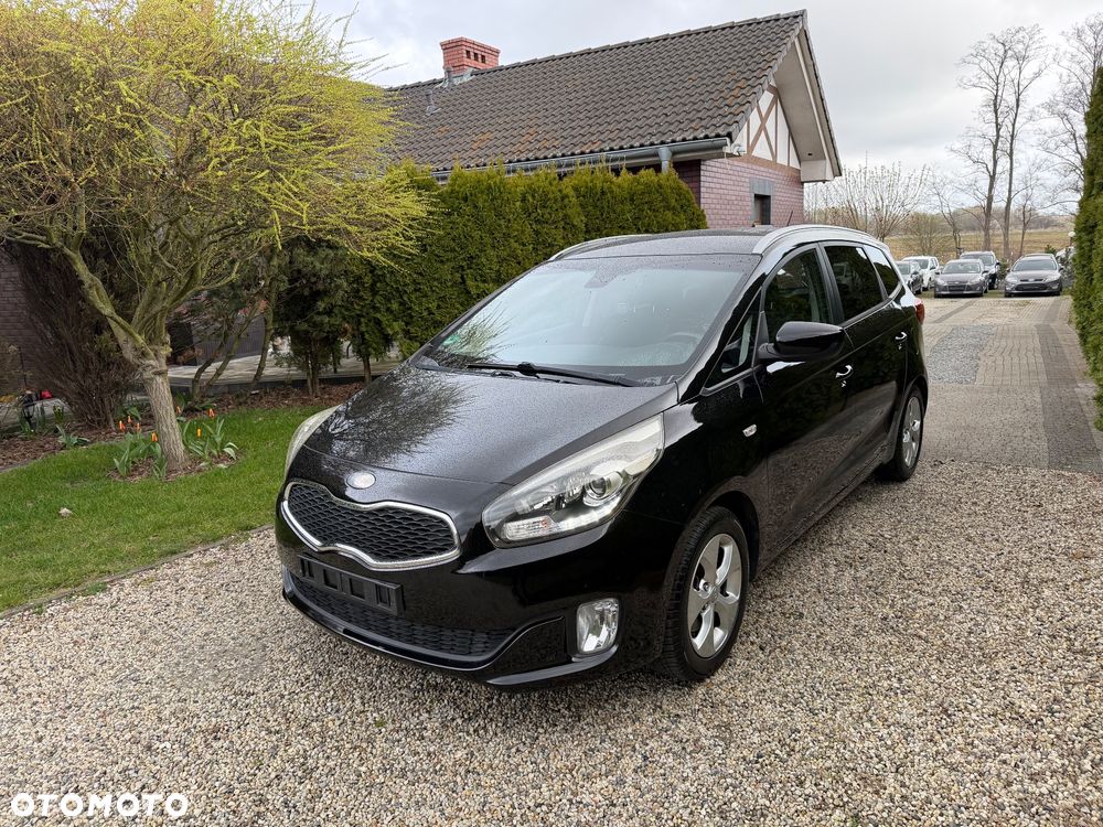 Kia Carens - 1