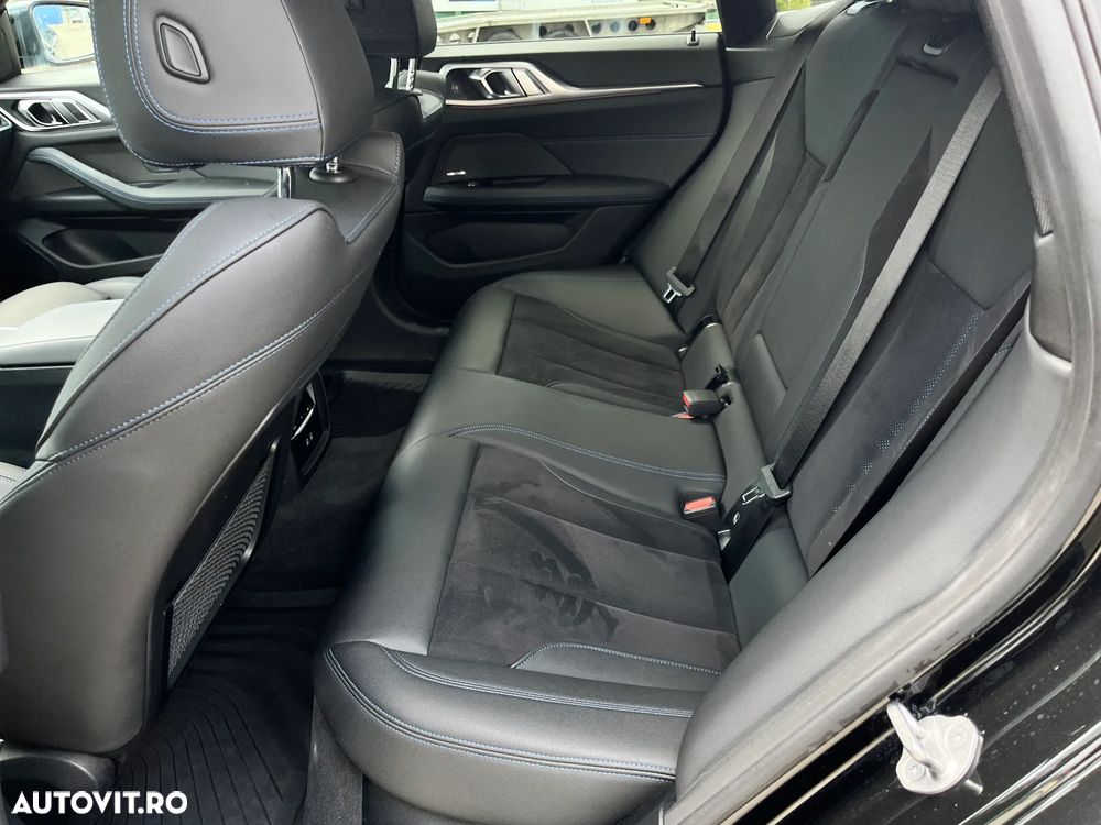 BMW i4 - 12