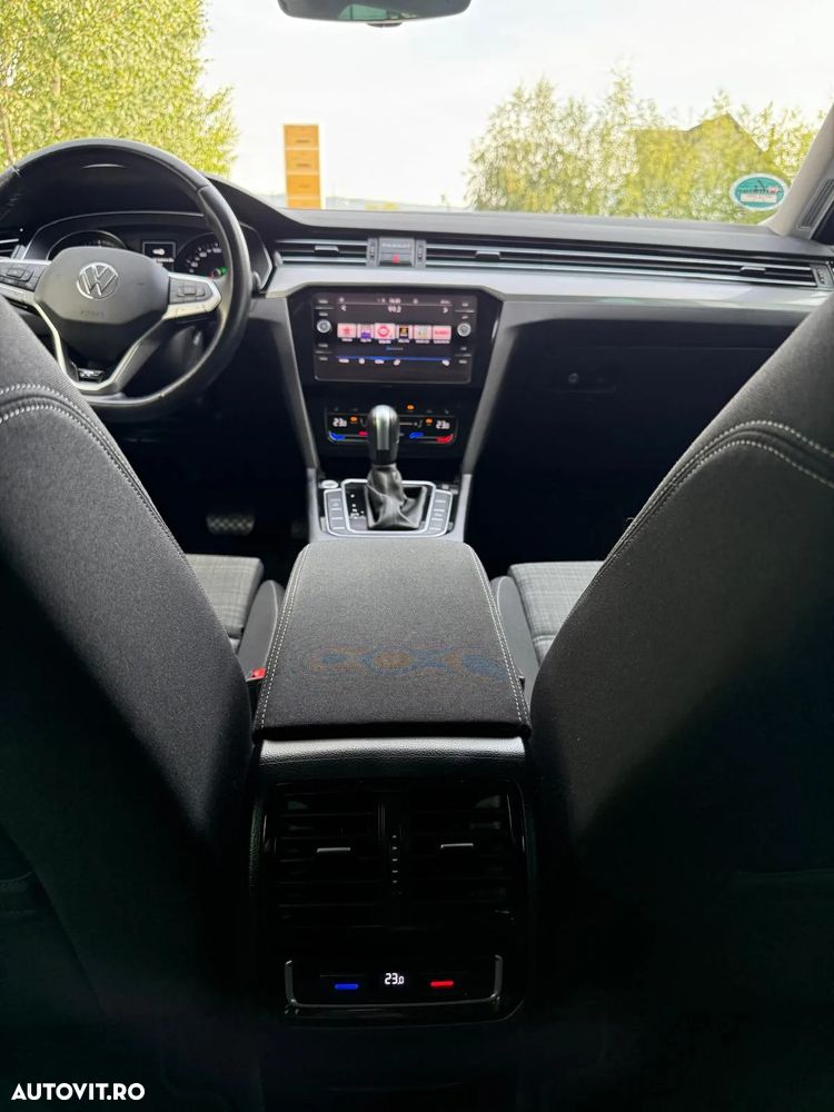 Volkswagen Passat - 10