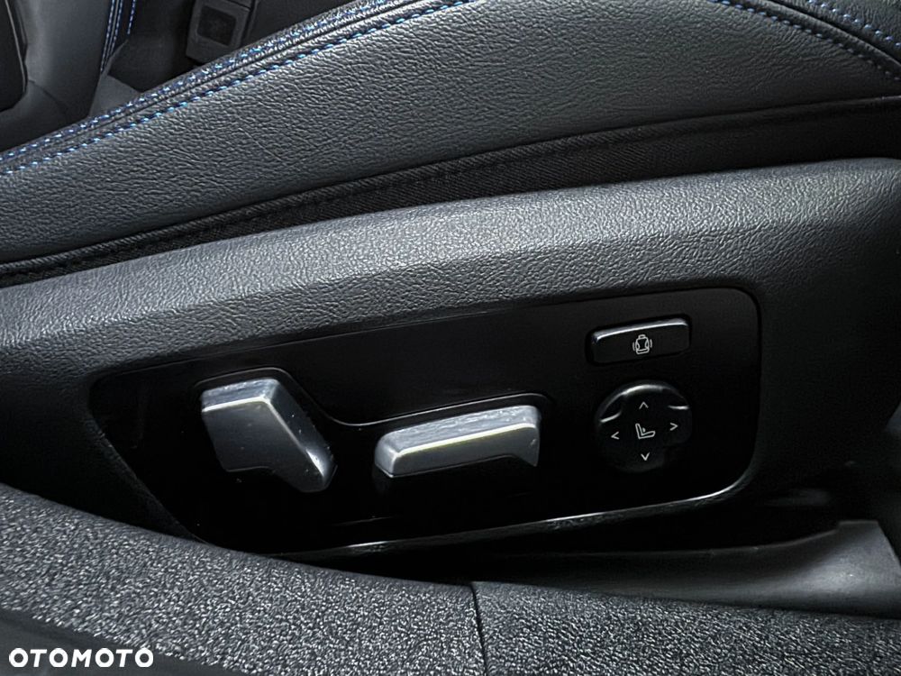 BMW Seria 3 320d xDrive M Sport Shadow - 38