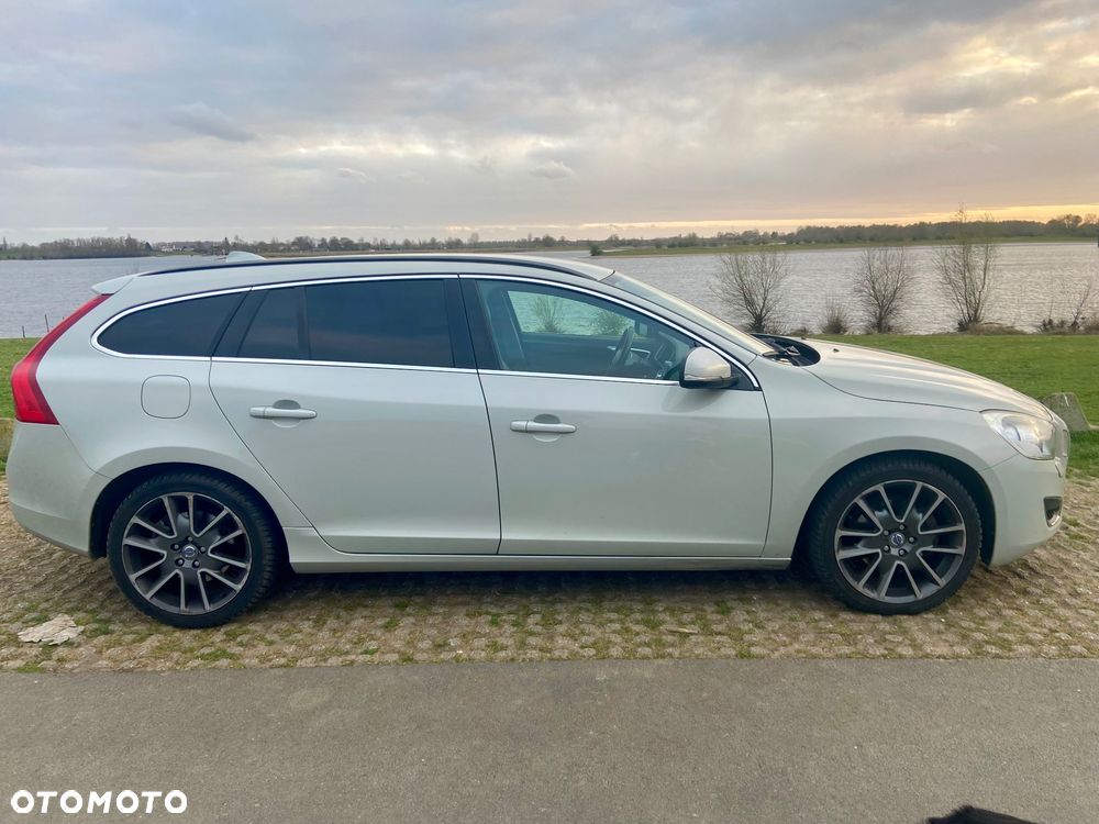 Volvo V60 D3 Momentum - 5