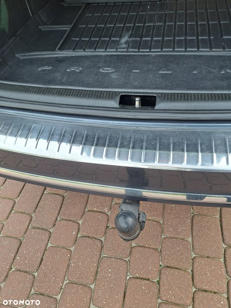 Volkswagen Passat 2.0 TDI DPF Highline - 5
