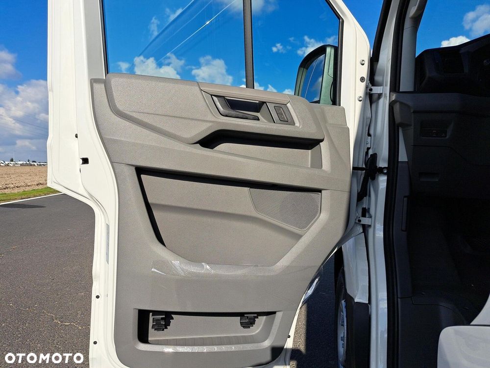 Volkswagen Crafter 35 Furgon, 2,0 TDI SCR 177KM,  6-bieg man., r.o: 4490 mm - 10