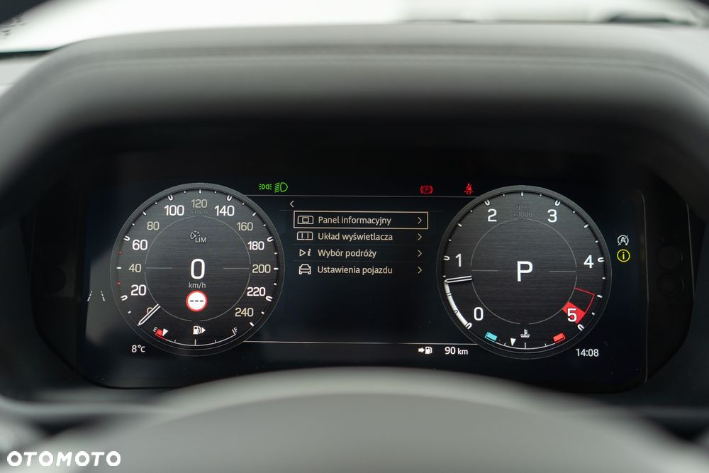 Land Rover Defender - 8