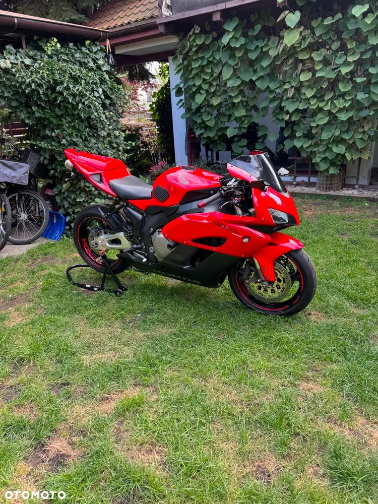 Honda CBR - 7
