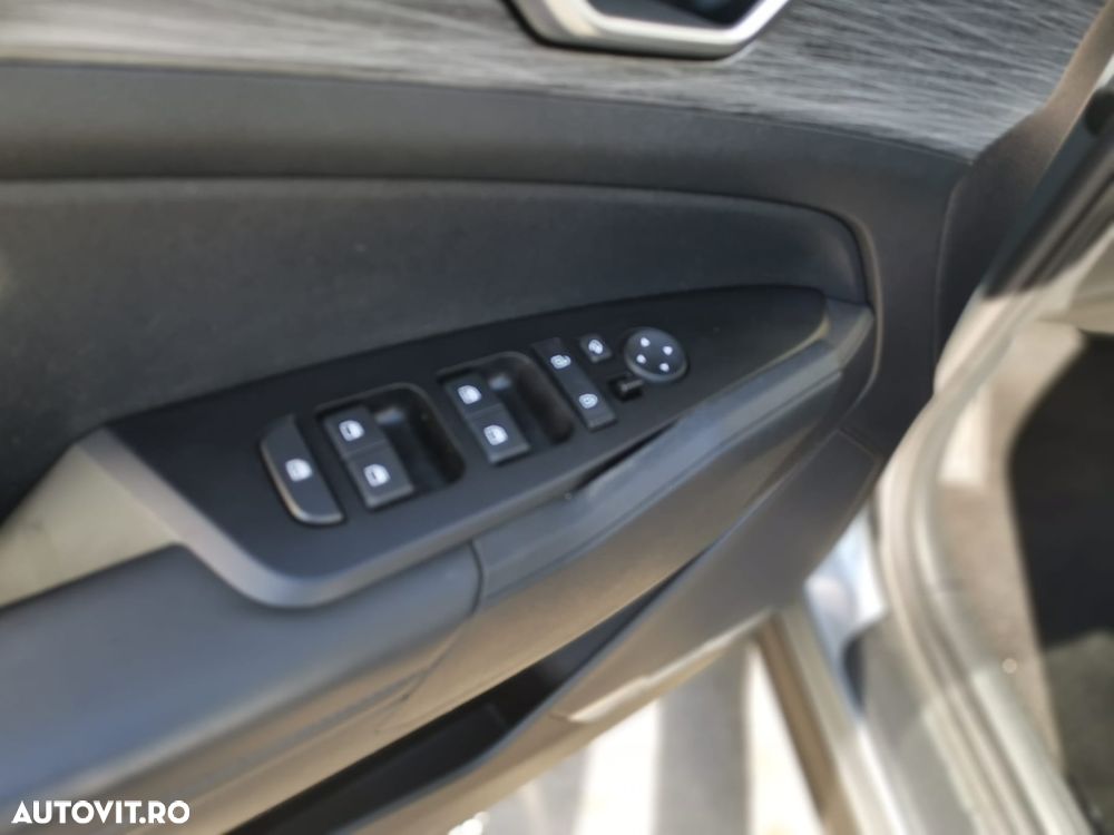 Kia Sportage - 10