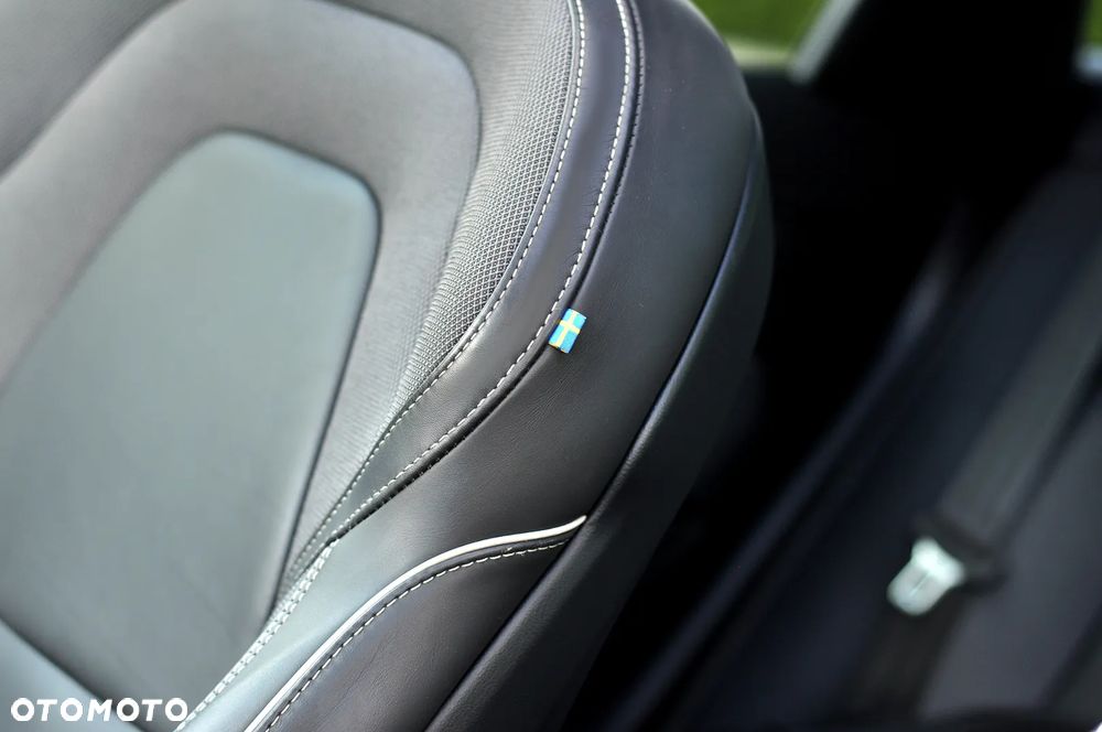 Volvo XC 60 B4 D AWD Geartronic RDesign - 24