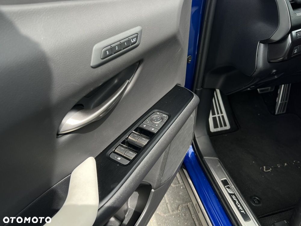 Lexus UX 300h F Sport - 11