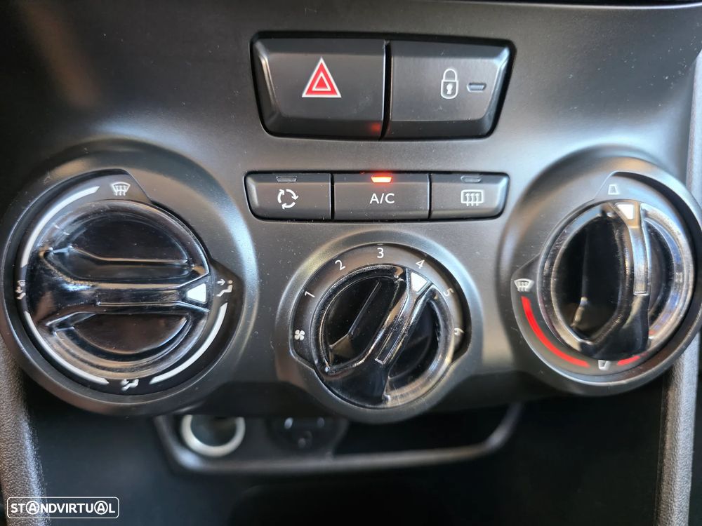 Peugeot 2008 1.2 PureTech Style - 12