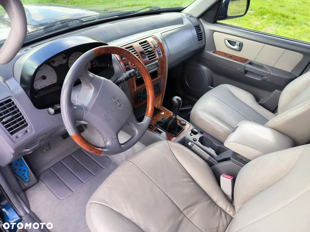 Hyundai Terracan - 24