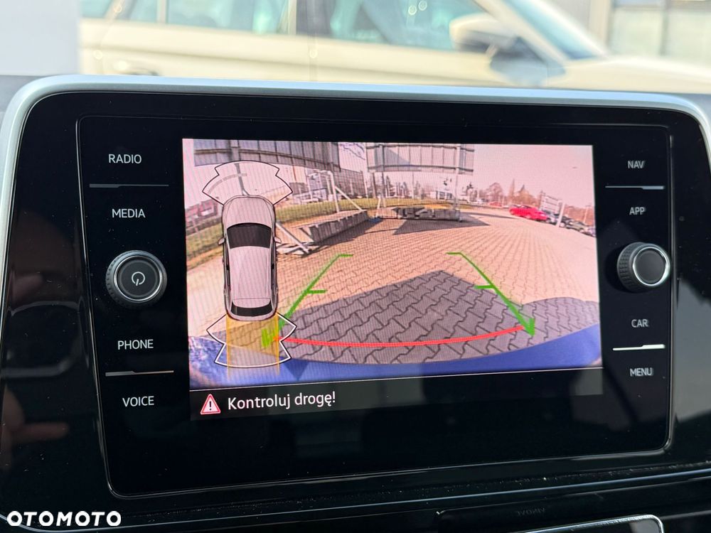 Volkswagen T-Roc 1.5 TSI R-Line DSG - 26