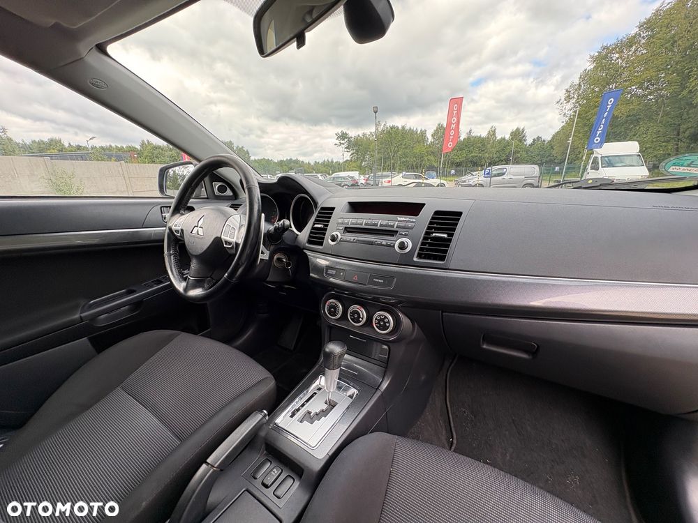 Mitsubishi Lancer 1.8 Clear Tec CVT Plus - 33