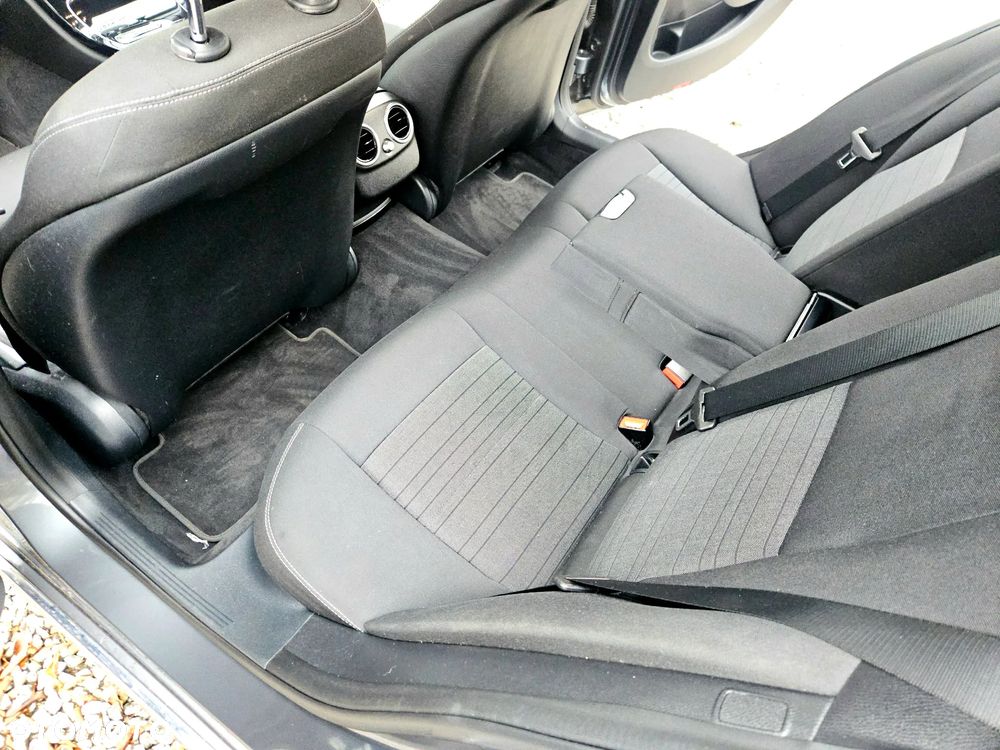 Mercedes-Benz Klasa C 220 d 4Matic T 9G-TRONIC - 28