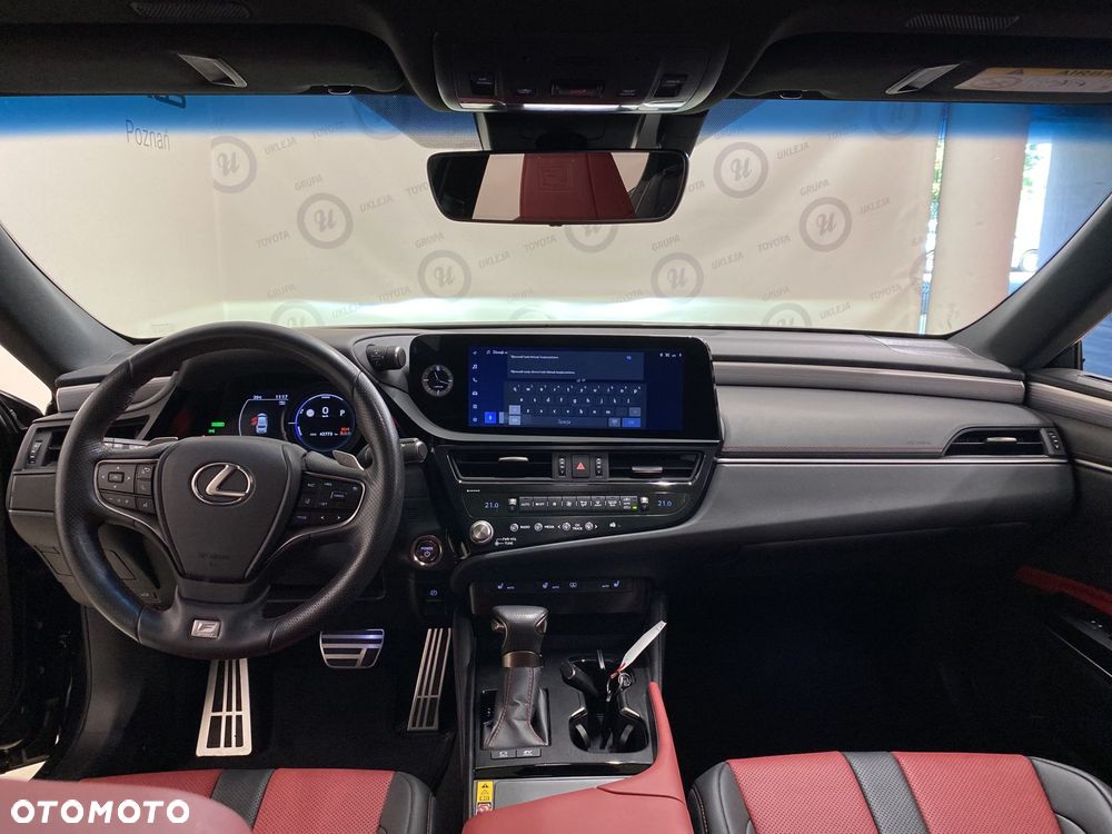 Lexus ES 300h F Sport Edition - 11