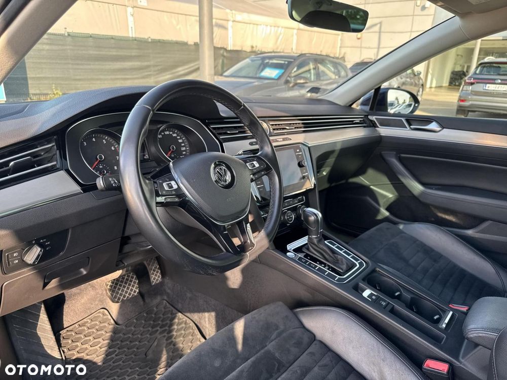 Volkswagen Passat - 8