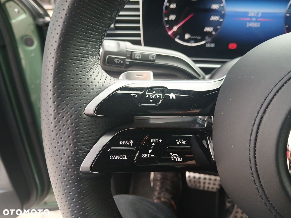 Mercedes-Benz GLS - 22
