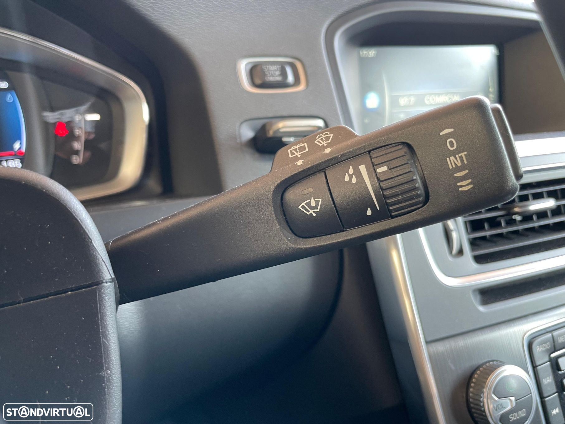 Volvo V60 2.4 D6 Momentum AWD Phev - 19