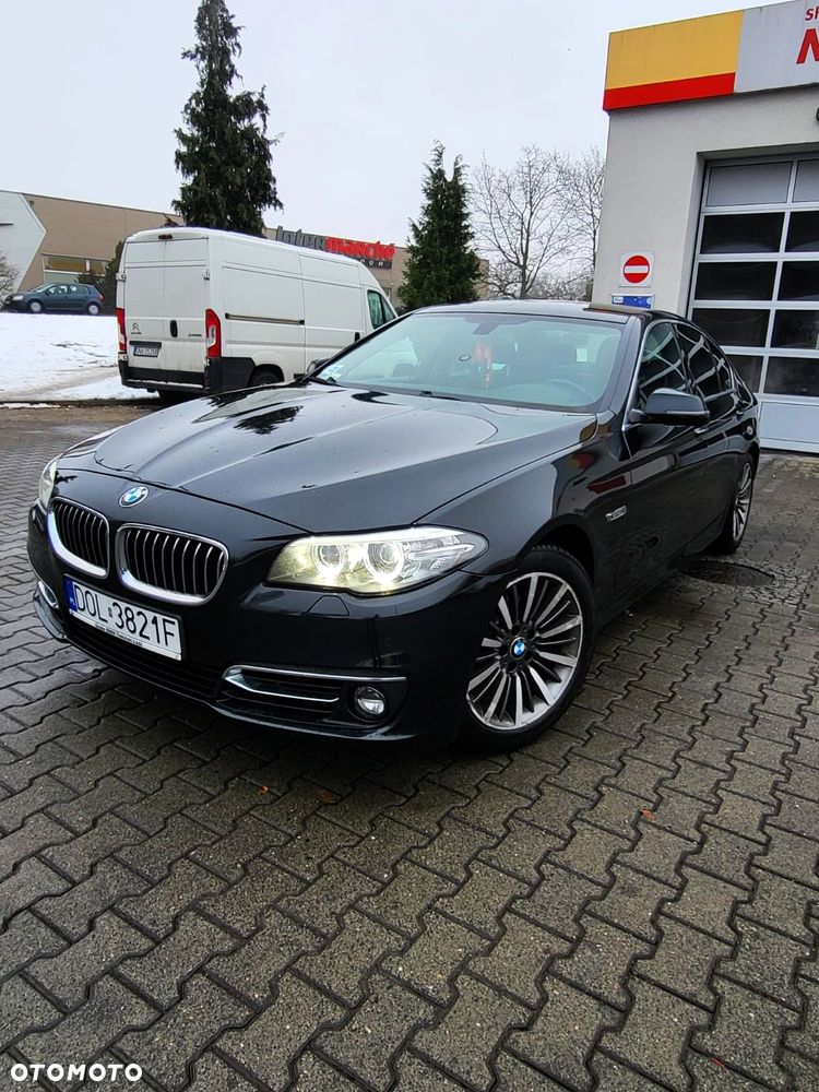 BMW Seria 5 520d xDrive Luxury Line - 1