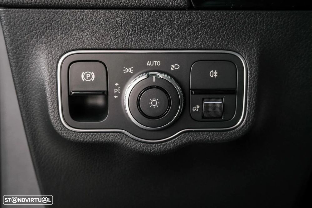 Mercedes-Benz GLA 200 d AMG Line - 22