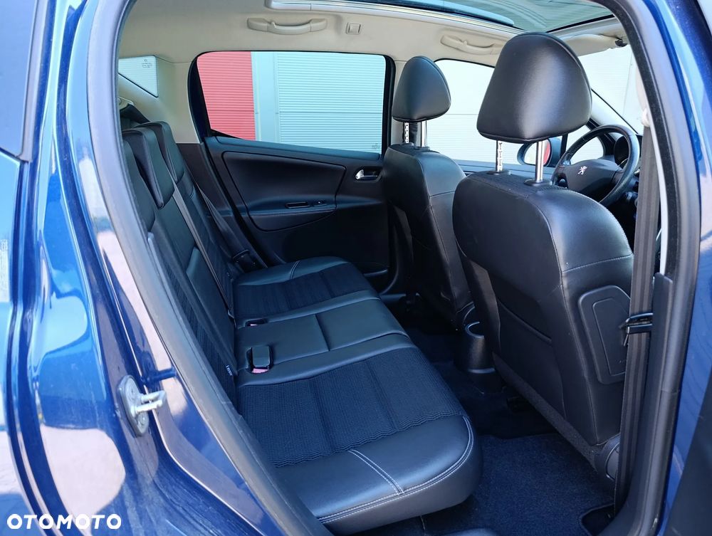 Peugeot 207 120 VTi Outdoor - 29