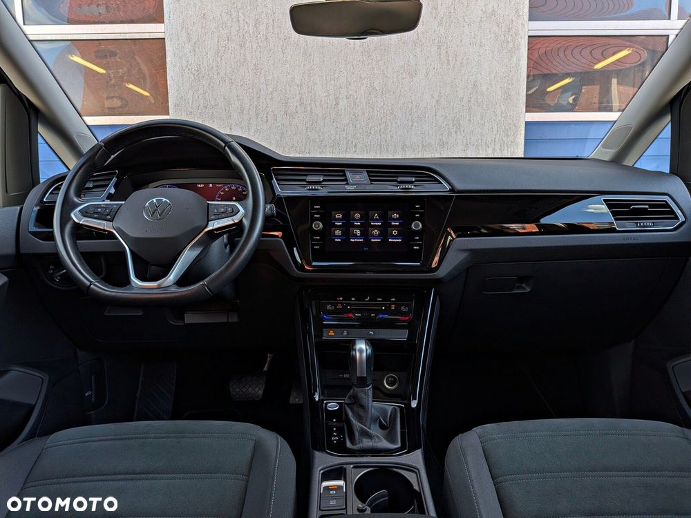 Volkswagen Touran - 19