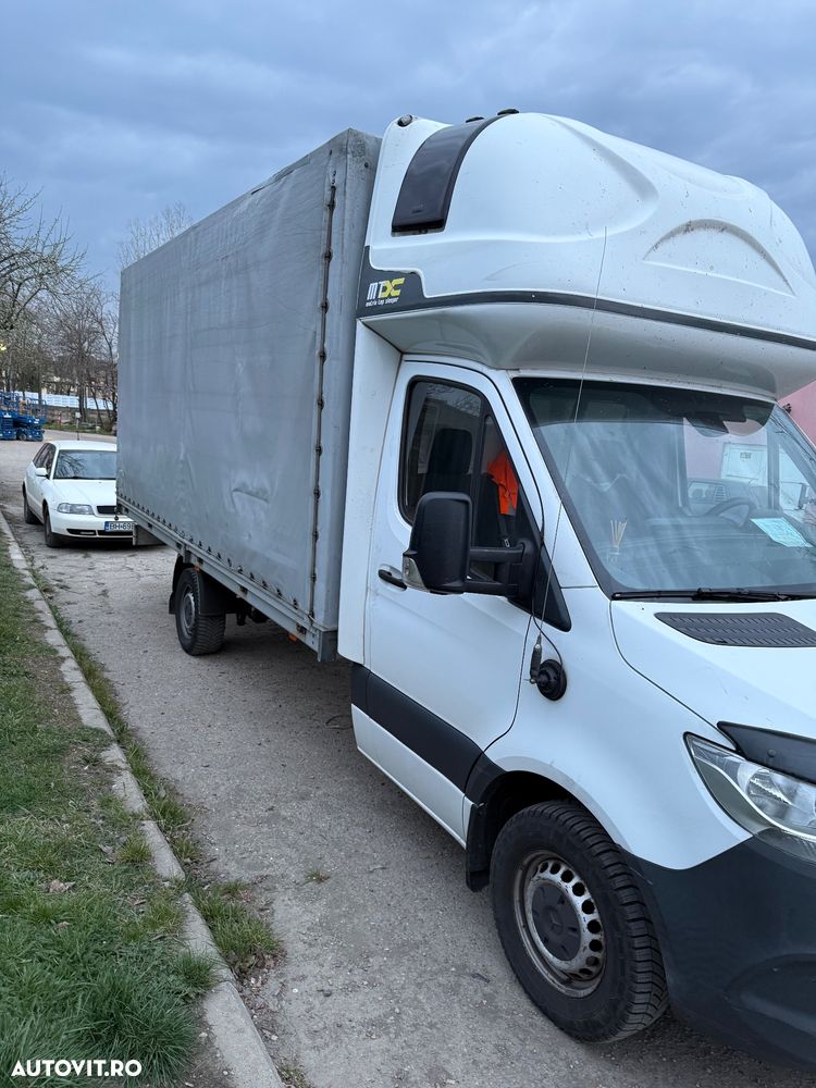 Mercedes-Benz Sprinter - 2