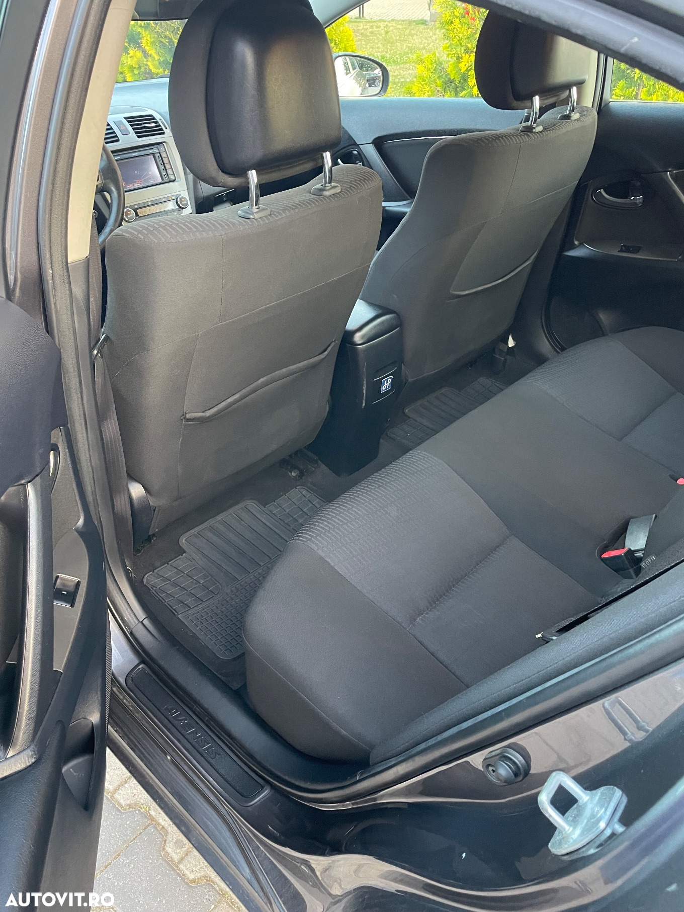 Toyota Avensis 2.0 D-4D Executive - 11