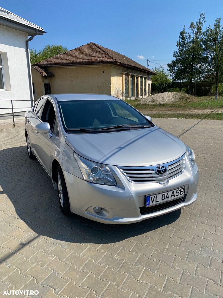 Toyota Avensis 1.8 Executive - 8