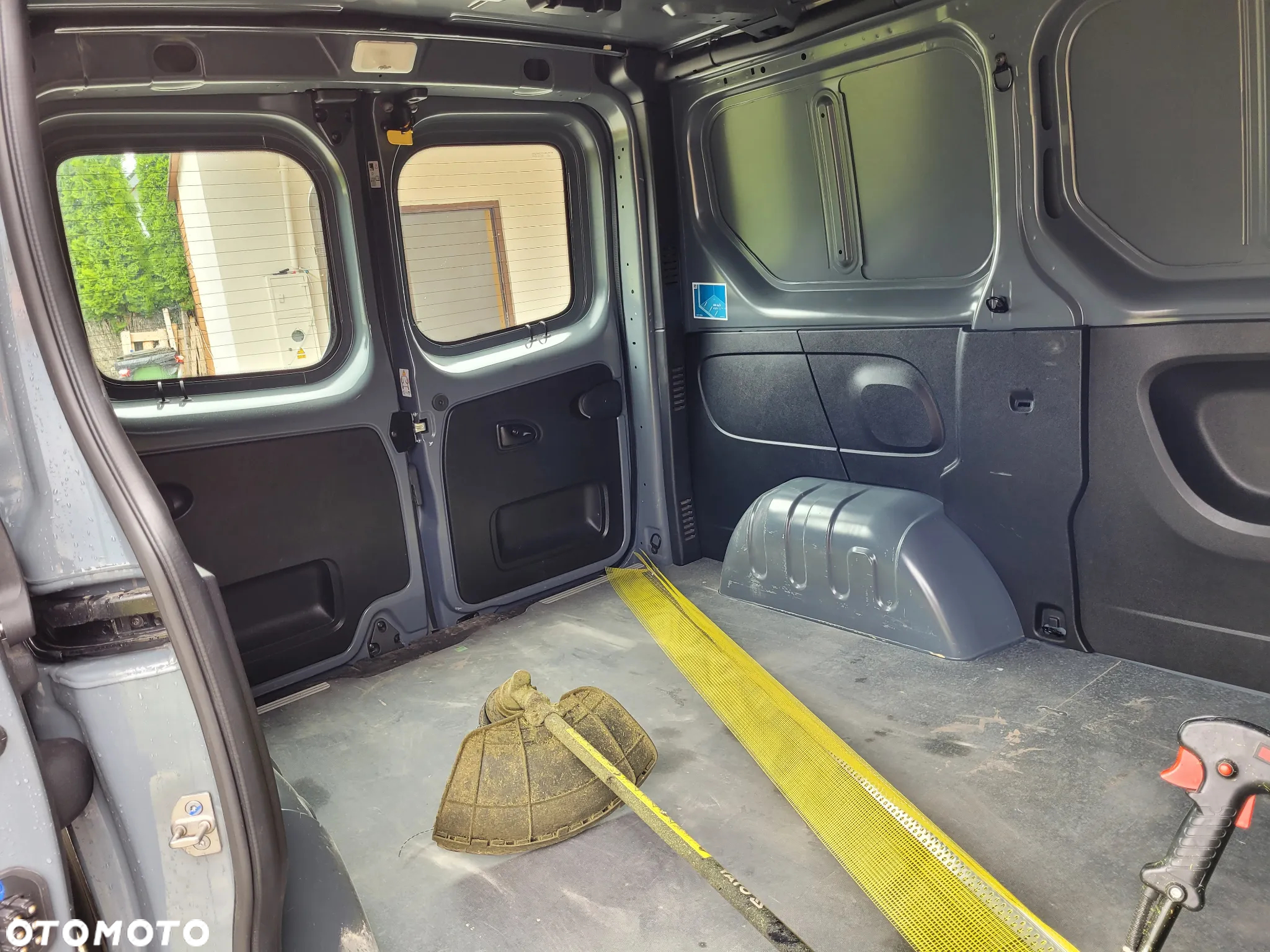 Renault TRAFIC - 12