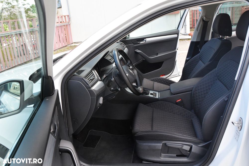 Skoda Superb 2.0 TDI DSG Premium Edition - 17